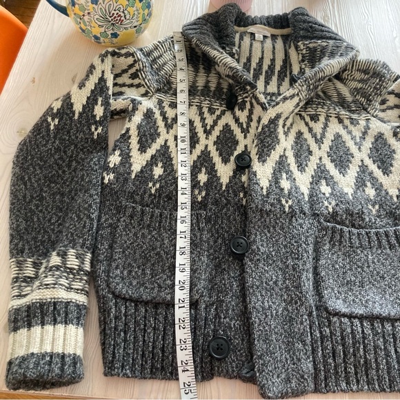 Gap Cozy Gray and Cream Knit Cardigan - Picture 5 of 6